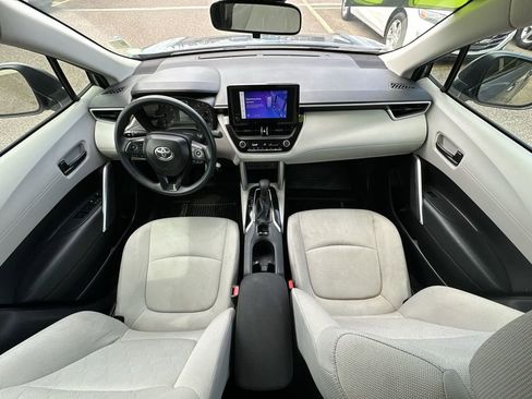 Used 2024 Toyota Corolla Cross L FWD image 18