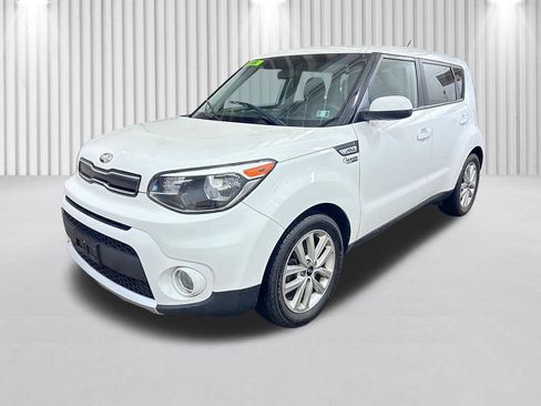 Used 2018 Kia Soul + image 12