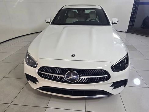 Used 2023 Mercedes-Benz E 350 4MATIC Sedan image 2
