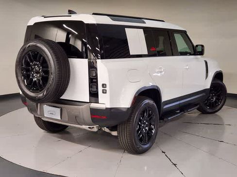 Used 2026 Land Rover Defender 110 S AWD/4WD image 3