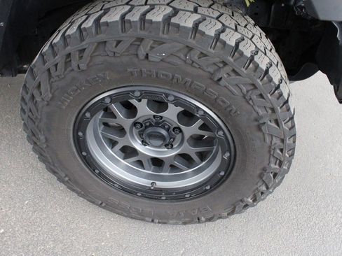 Used 2018 Jeep Wrangler Unlimited Sahara AWD/4WD image 56