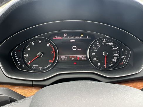 Used 2023 Audi Q5 2.0T Premium w/ Convenience Package image 18