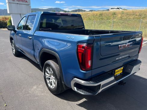 Used 2024 GMC Sierra 1500 SLT image 9
