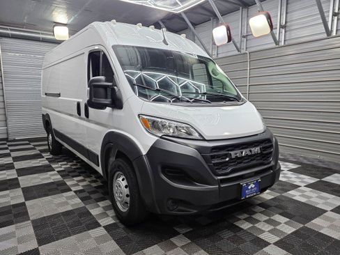Used 2023 RAM ProMaster 2500 FWD image 4