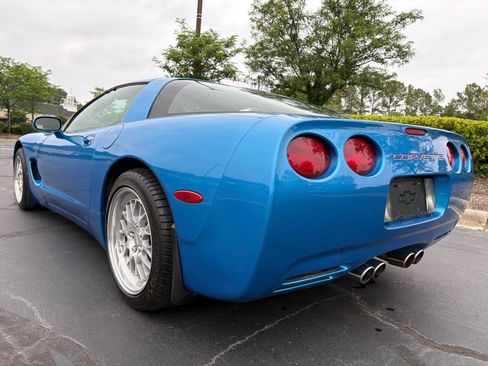Used 1998 Chevrolet Corvette Coupe RWD image 17