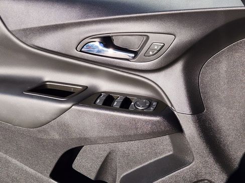 Used 2022 Chevrolet Equinox LT image 27