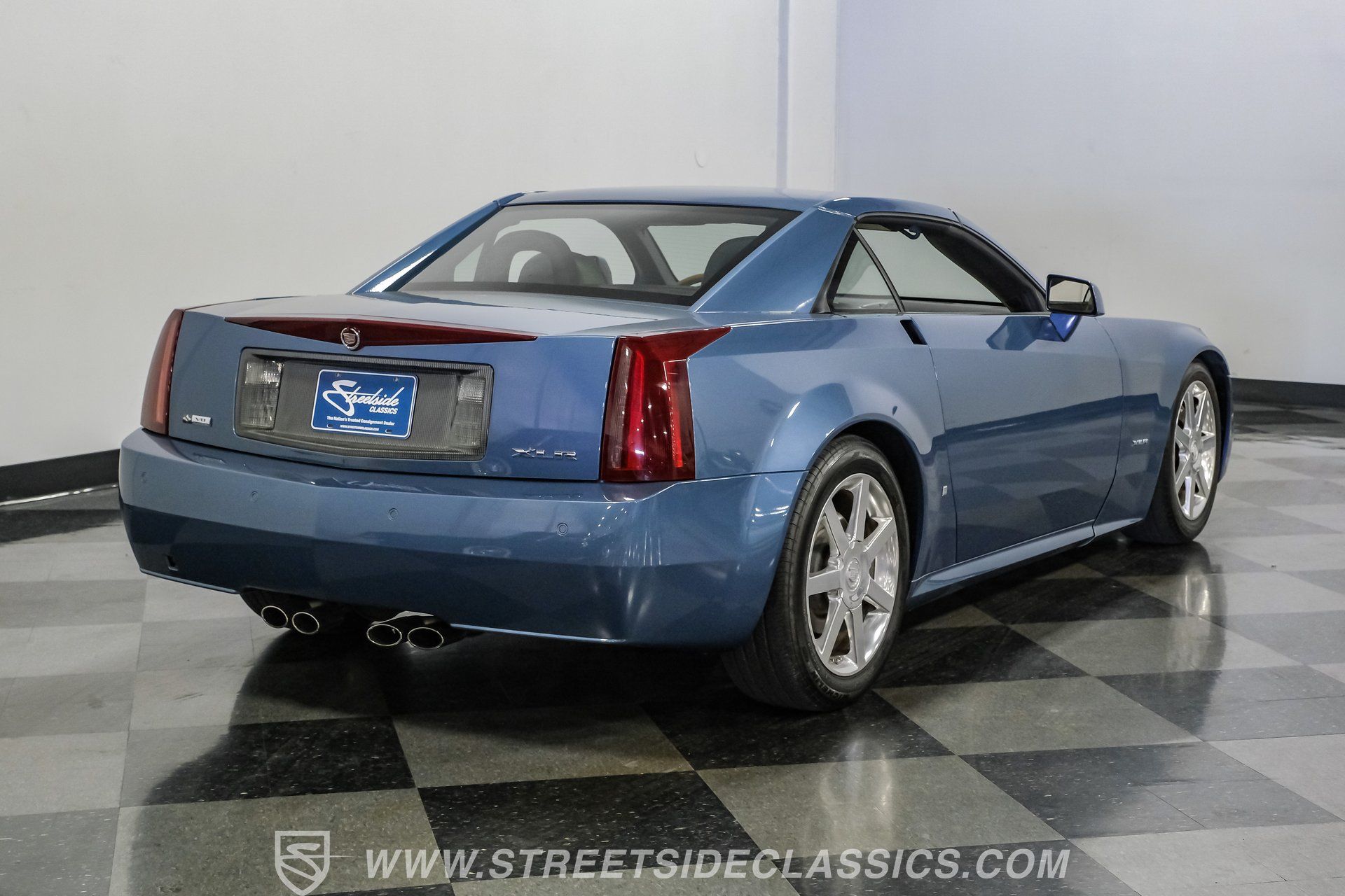 Used 2006 Cadillac XLR RWD image 25