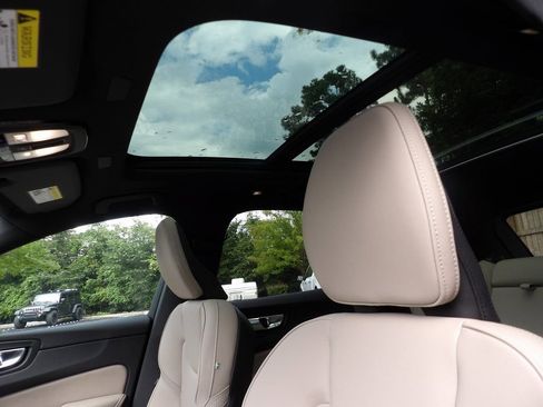 New 2026 Volvo XC60 B5 Core w/ Climate Package image 14