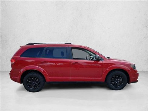 Used 2020 Dodge Journey SE w/ SE Popular Equipment Group FWD image 4