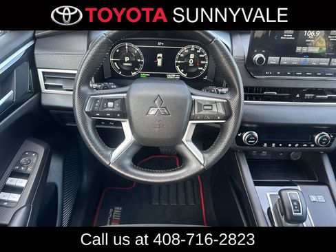 Used 2023 Mitsubishi Outlander SE image 18