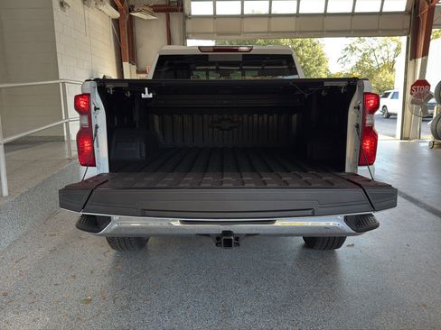 New 2026 Chevrolet Silverado 1500 LT image 7