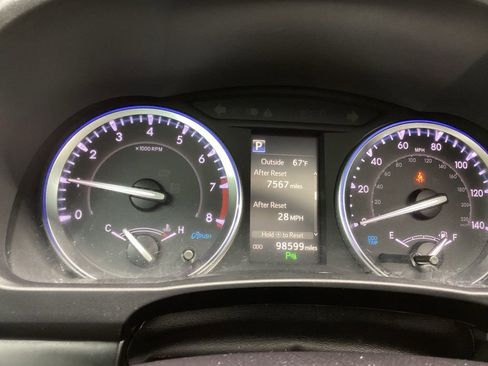Used 2019 Toyota Highlander Limited Platinum AWD/4WD image 12