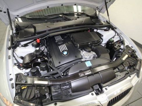 Used 2009 BMW 335i Convertible RWD image 18
