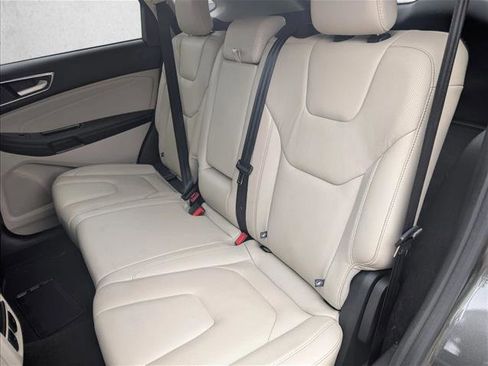 Used 2018 Ford Edge Titanium w/ Equipment Group 301A image 18