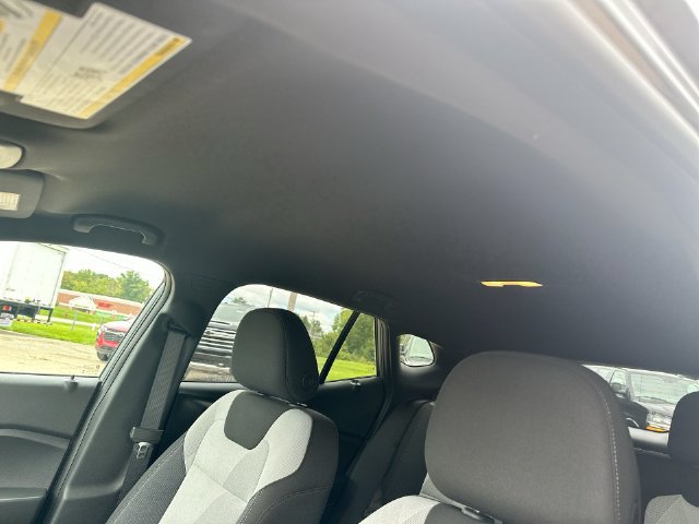 Used 2024 Chevrolet Trax RS FWD image 22