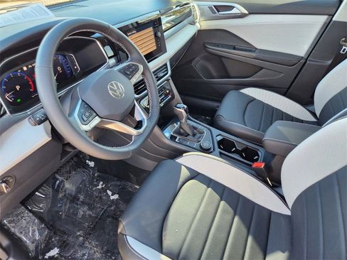 New 2025 Volkswagen Taos SEL image 7