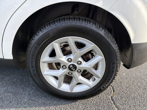 Used 2021 Kia Soul S FWD image 16