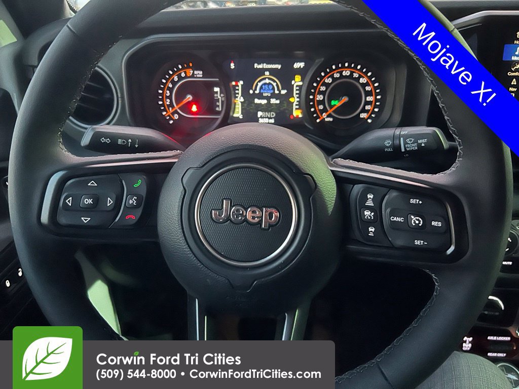 Used 2025 Jeep Gladiator Mojave AWD/4WD image 10