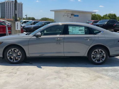 Used 2024 Honda Accord EX-L image 11