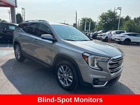 Used 2024 GMC Terrain SLT FWD image 9
