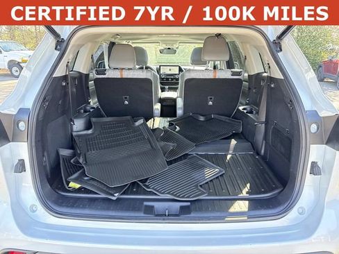 Used 2023 Toyota Highlander Bronze Edition AWD/4WD image 12