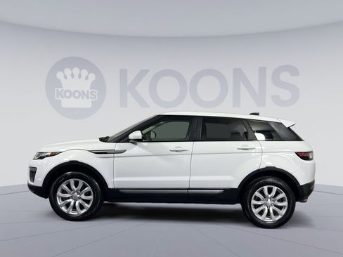 Used 2017 Land Rover Range Rover Evoque SE image 2