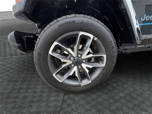 Used 2024 Jeep Wrangler Unlimited w/ Convenience Group image 13