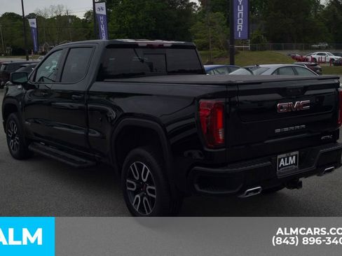 Used 2023 GMC Sierra 1500 AT4 w/ AT4 Premium Package AWD/4WD image 9