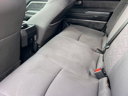 Used 2024 Toyota Tacoma SR5 AWD/4WD image 15