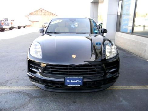 Used 2021 Porsche Macan image 3