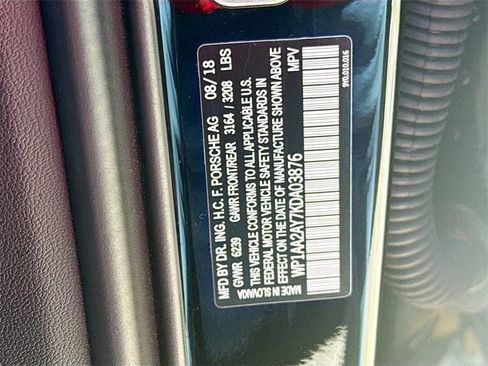 Used 2019 Porsche Cayenne w/ Premium Package image 35