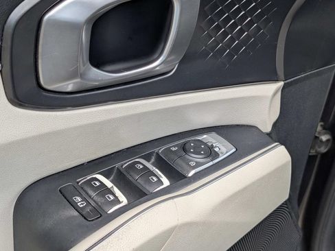 Used 2022 Kia Sorento S w/ Panoramic Sunroof Package FWD image 13