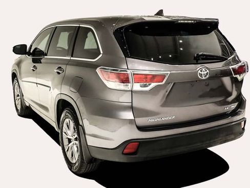 Used 2014 Toyota Highlander Plus image 8