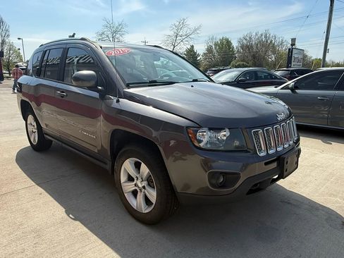Used 2015 Jeep Compass Latitude w/ Trailer Tow Prep Group image 2