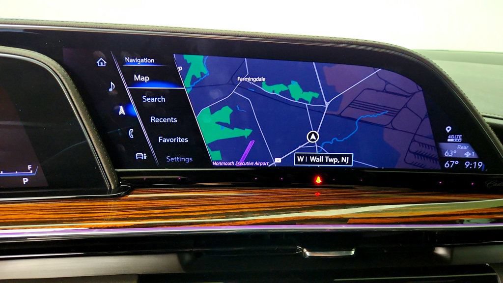 Used 2022 Cadillac Escalade Premium Luxury RWD image 19
