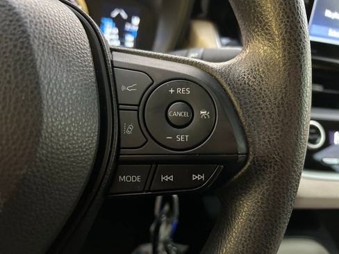 Certified 2022 Toyota Corolla LE image 17