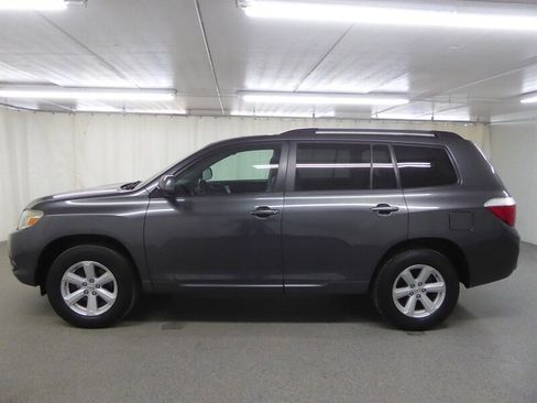 Used 2010 Toyota Highlander SE image 4