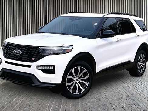 Used 2020 Ford Explorer ST w/ Premium Technology Package image 13