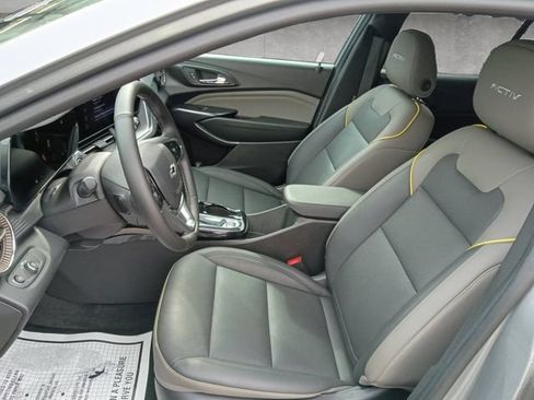 Used 2026 Chevrolet Trax ACTIV w/ Sunroof Package FWD image 19