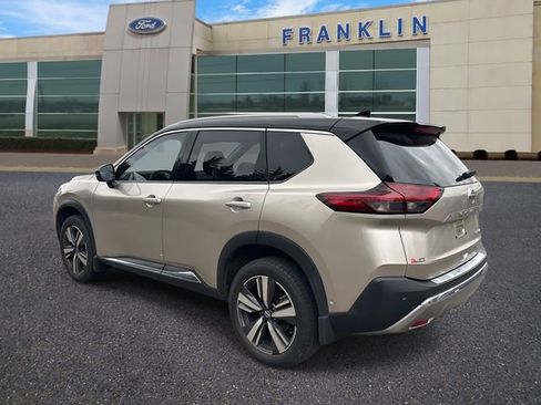 Used 2021 Nissan Rogue Platinum image 5