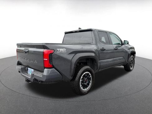 Used 2025 Toyota Tacoma TRD Off-Road AWD/4WD image 7