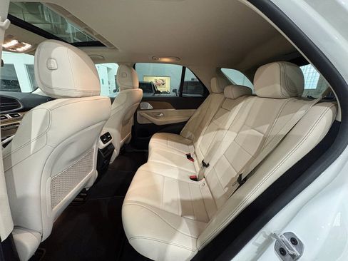 Used 2022 Mercedes-Benz GLE 350 4MATIC w/ Premium Package image 39