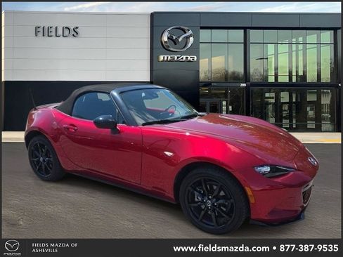 Certified 2022 MAZDA MX-5 Miata Club RWD image 1