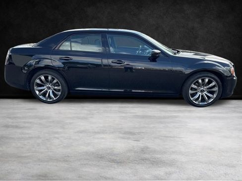 Used 2014 Chrysler 300 S image 4