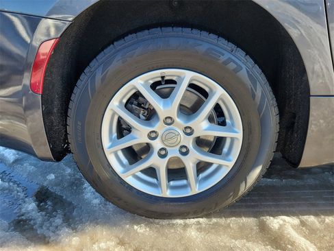 Used 2020 Chrysler Voyager Lxi image 5