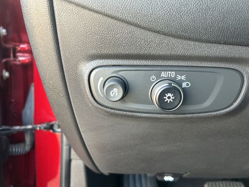 Used 2023 Chevrolet Equinox RS image 28