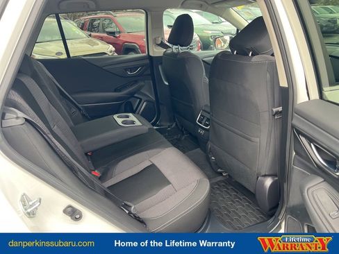 Used 2022 Subaru Outback Premium image 38