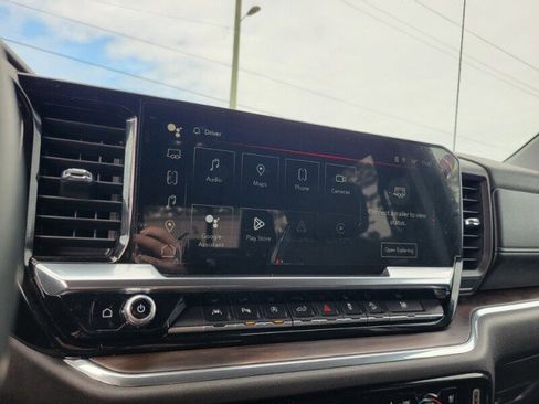 Used 2024 GMC Sierra 1500 SLT w/ SLT Premium Plus Package image 19