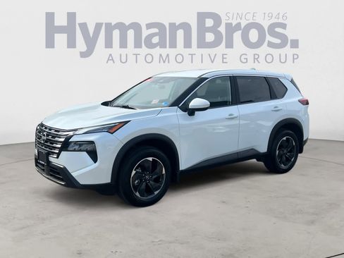 Used 2026 Nissan Rogue SV w/ Cold Weather Package image 8