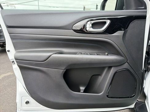 New 2026 Jeep Compass Latitude image 27